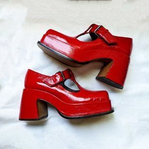 L'Intervalle Norvins Red Naplack